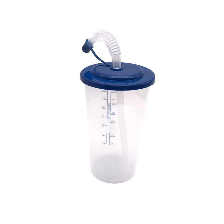 Tasse de boisson isolée à paroi simple de l'hôpital 16OZ avec de la paille